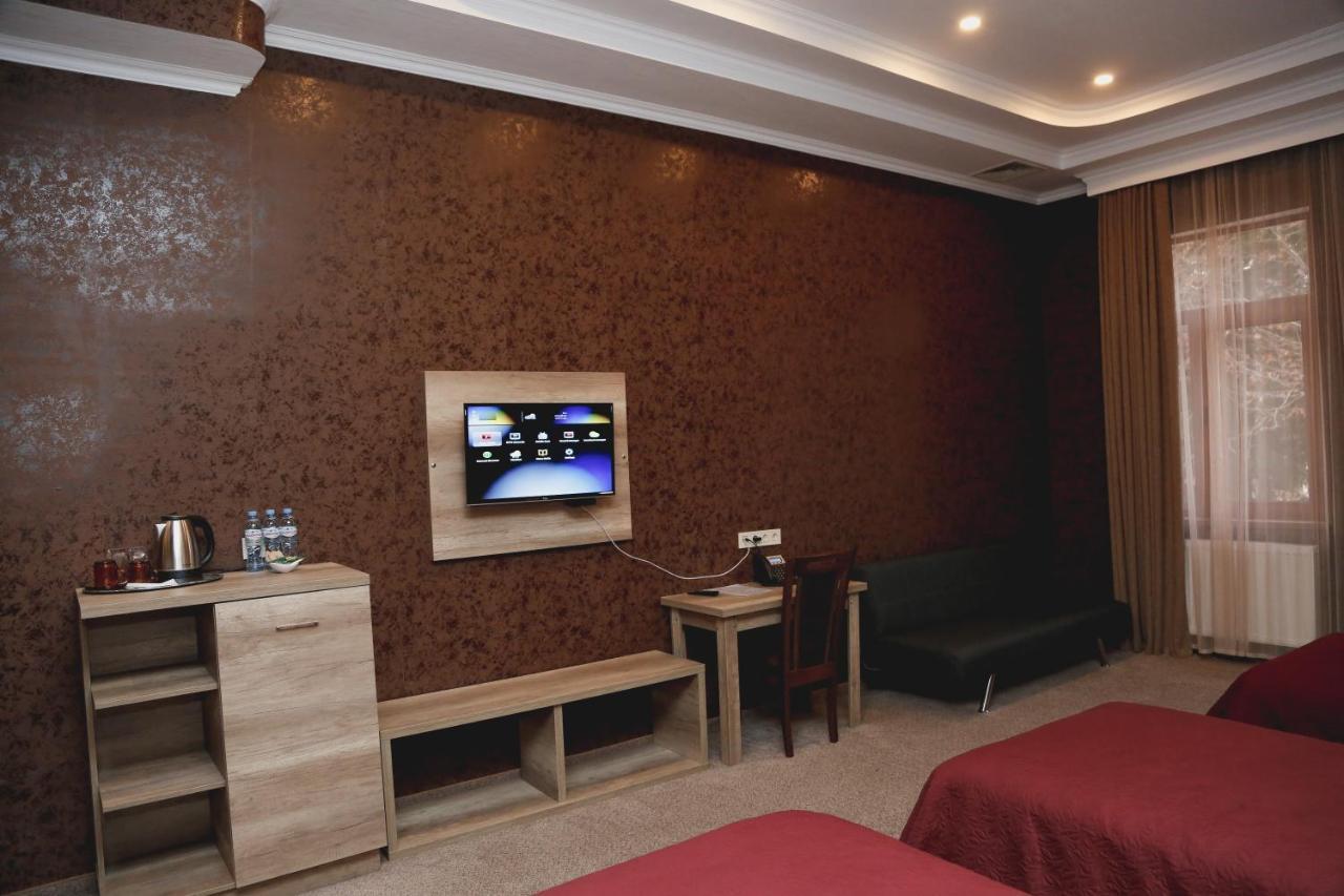 Hotel King David The Builder Koetaisi Buitenkant foto